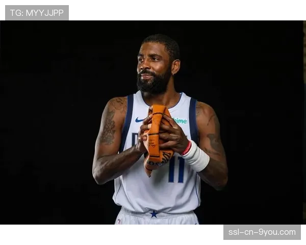 Shams报道:黄蜂队与前全明星后卫凯里·欧文达成买断协议 Shams报道:黄蜂队与前全明星后卫凯里·欧文达成买断协议